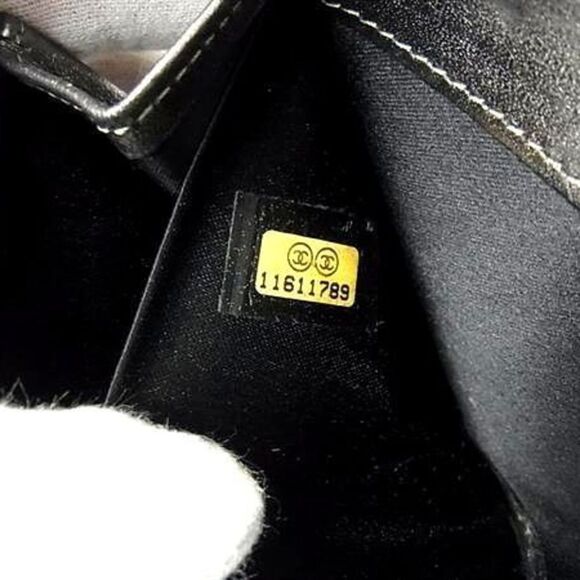 CHANEL Gray Leather Logo Wallet - Picture 6 of 6